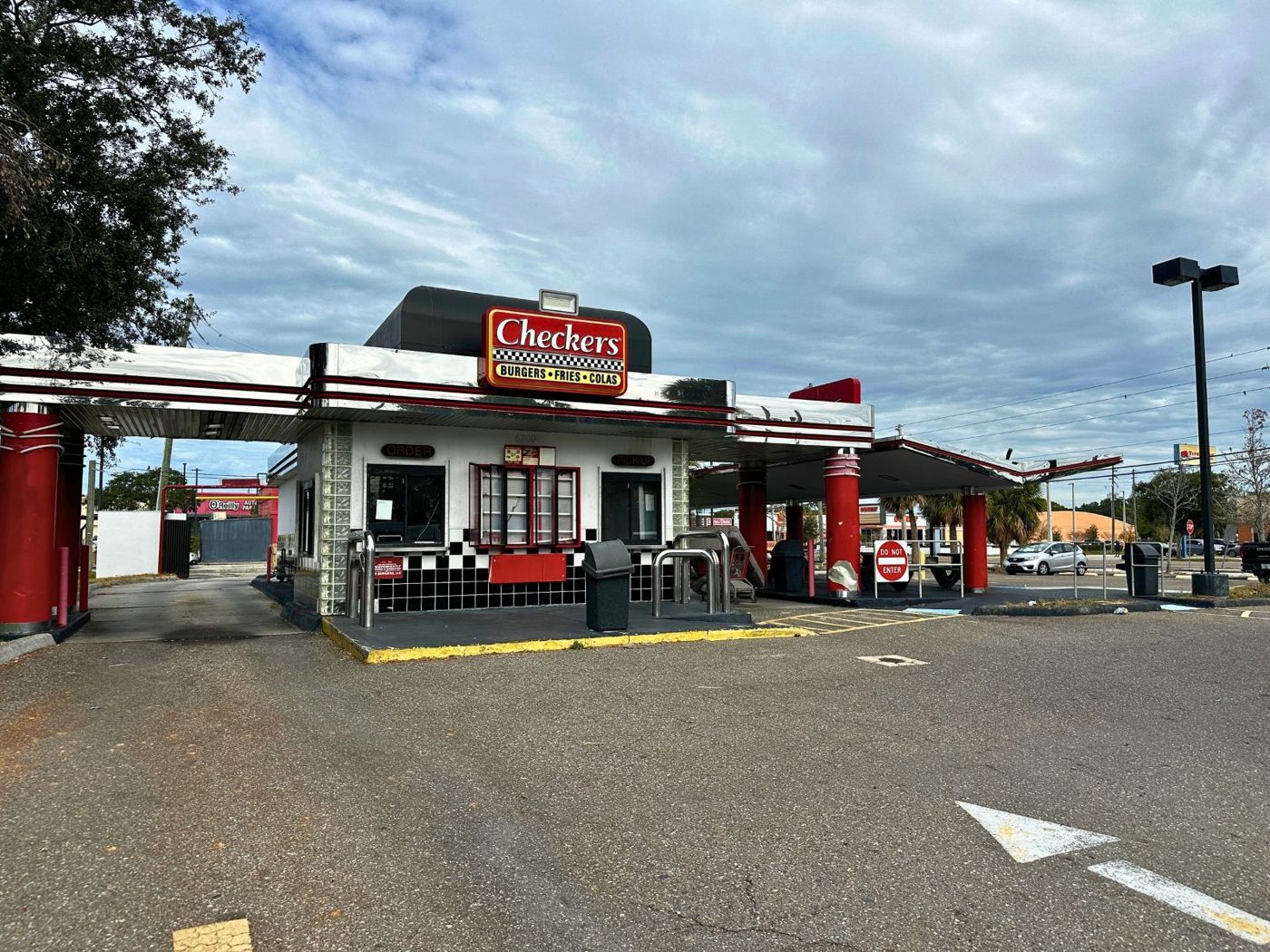 Checkers – 6200 Dr. MLK Jr. St. N